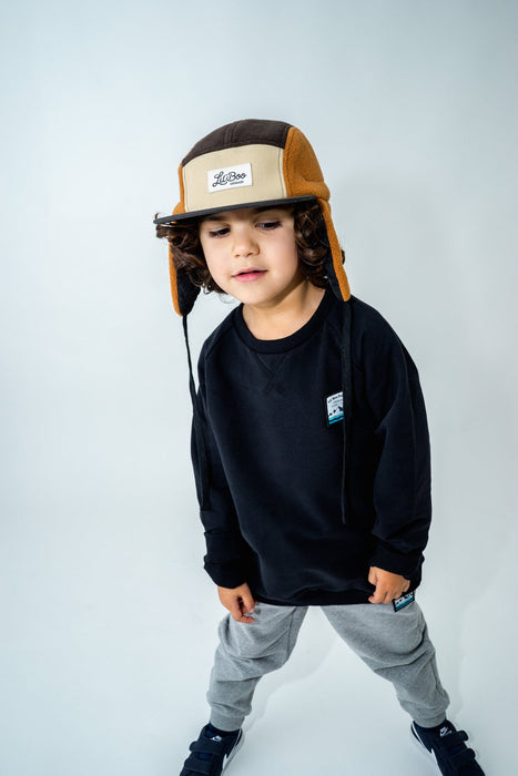 Kasket, blokfleece 5-panel med ører - Brun (Størrelse M, 1,5-3 år)