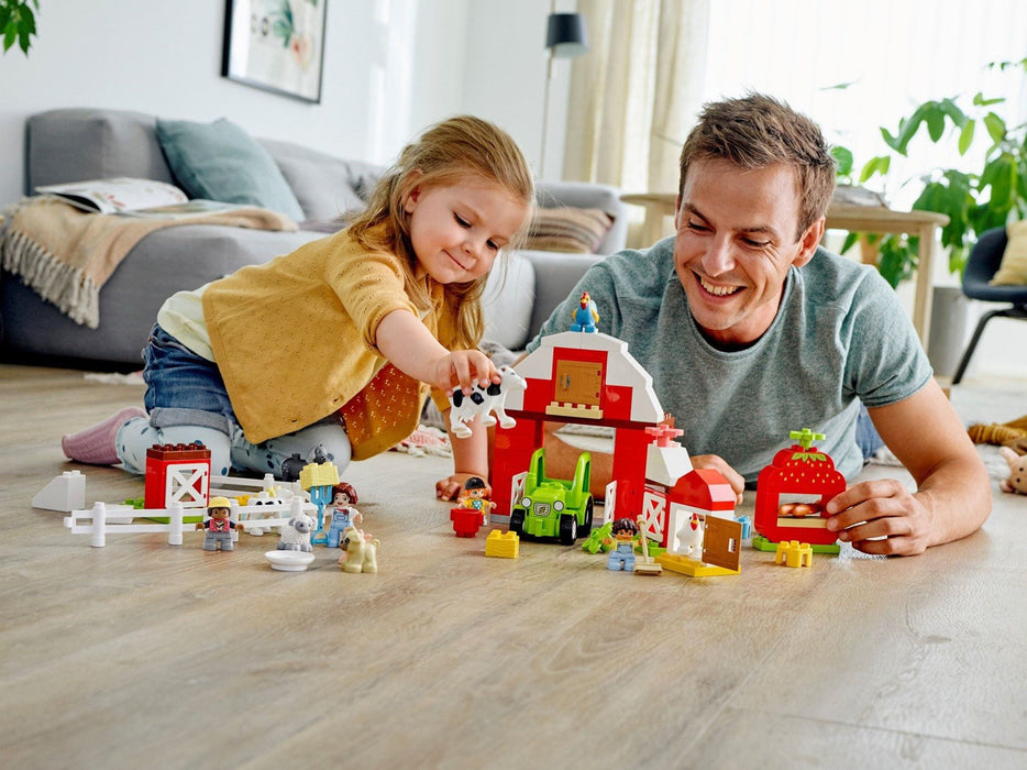 Legesæt med stald, traktor og husdyr